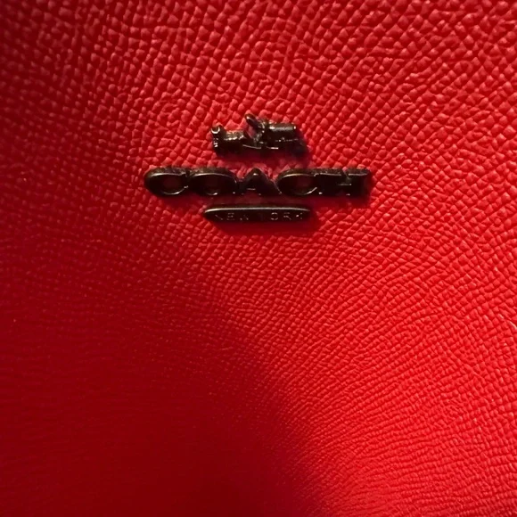 Coach City Tote in Signature Canvas in Camo Rose Floral Print - Picture 4 of 10